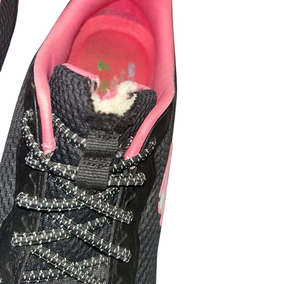 Woman SKECHERS Edgeride Relaxed Fit Black/Pink Slip on Sneaker size 8 walking - Picture 6 of 6
